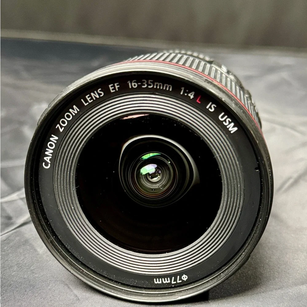 Canon EF 16-35mm f/4 L IS USM Zoom Lens - Great Condition!